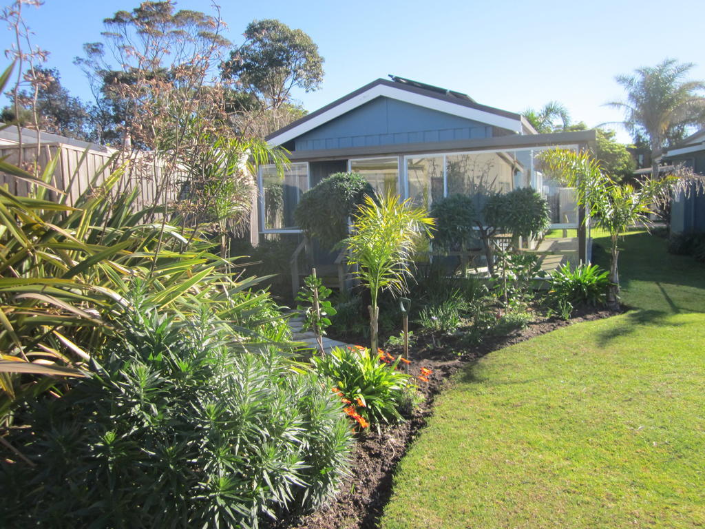 Lakes Entrance Waterfront Cottages With King Beds Exterior photo